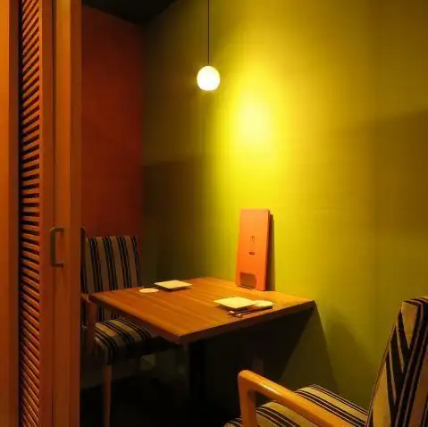 デートに◎照明を落とした店内でゆったりお過ごし頂けます！
