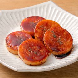 두껍게 썬 고구마 스테이크