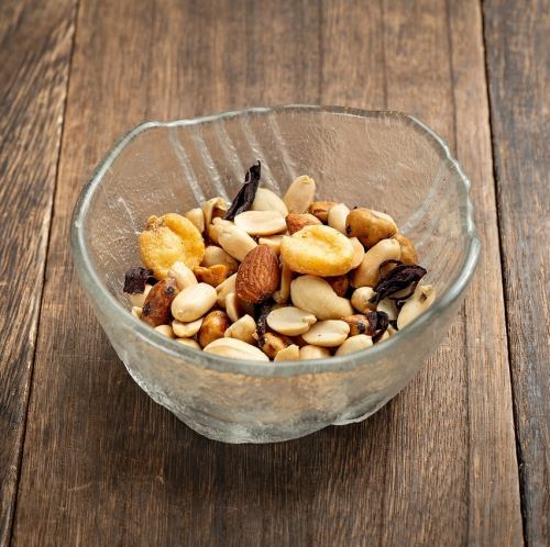 ミックスナッツ / Mixed Nuts