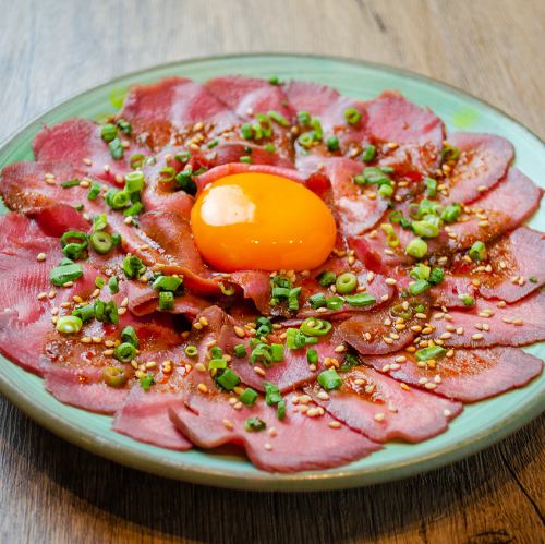 ユッケ牛タンてっさ