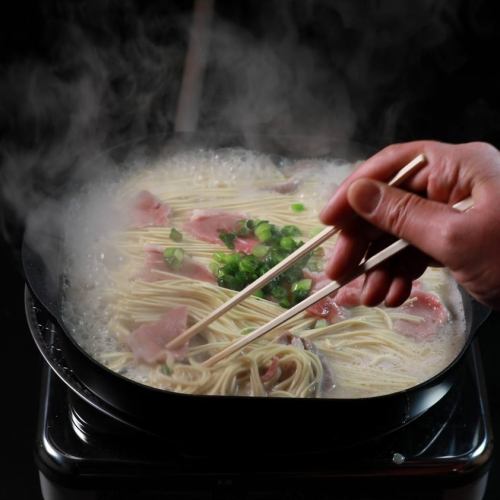 【旨みとコクが漂う、焼きラーメン】
