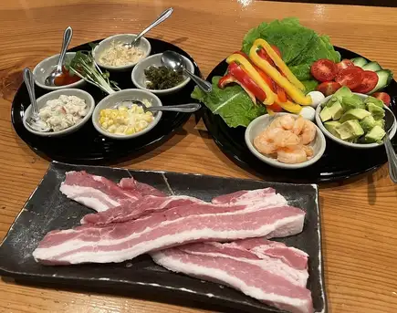 【女性人気爆裂】人気のサムギョプサルセット2,200円 (税込)