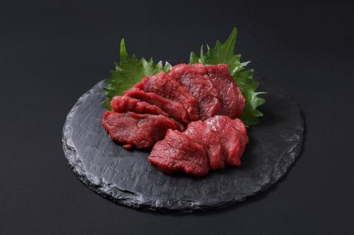 Pure domestic Aizu horse sashimi 600g (approx. 200g x 3p)