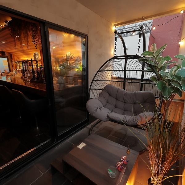 【梅田に佇む非日常空間…】都会の喧騒を忘れさせてくれます。テラス席が1年中使えるのは、ファンが多いから♪週末は込み合いますので、早めのご予約をおすすめいたします◎