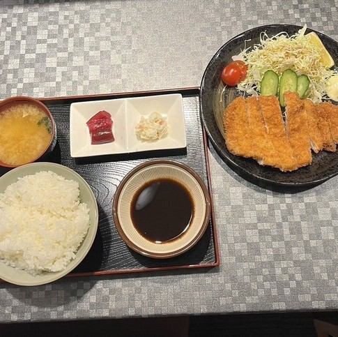 ロースカツ定食