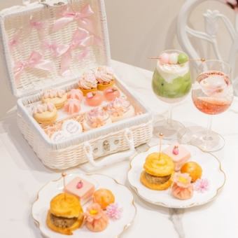 【16時スタートアフタヌーンティー】 4月限定SAKURAアフタヌーンティー　￥5，800(税込)