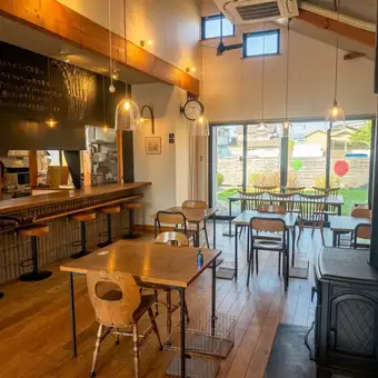 [Venue Rental: 1F Table Space] Veggieppo習い事教室 (Working Room and tutoring use welcome) + 1 drink included
