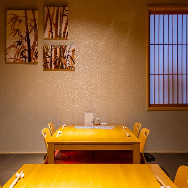 [The tatami room seats 3 people~] Enjoy your time in the tatami room, which is perfect for a girls' night out or a small party.In addition to the counter seats where you can drop in even if you are alone, there are table seats where you can relax. We have many seats that can be used for various situations such as ♪ Please use it for girls' night out, drinking parties with friends, etc.!
