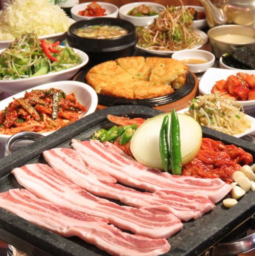 [The secret to its popularity is its outstanding value for money◎] Enjoy all-you-can-eat samgyeopsal at a great value! If you're having a party, try "Tonton Buta-sama"♪