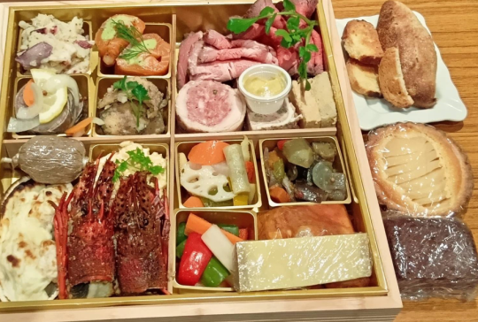 【フレンチBOX　2026】新年に彩りを添えて！（約3人分）限定40個★自家製パン、デザート付き