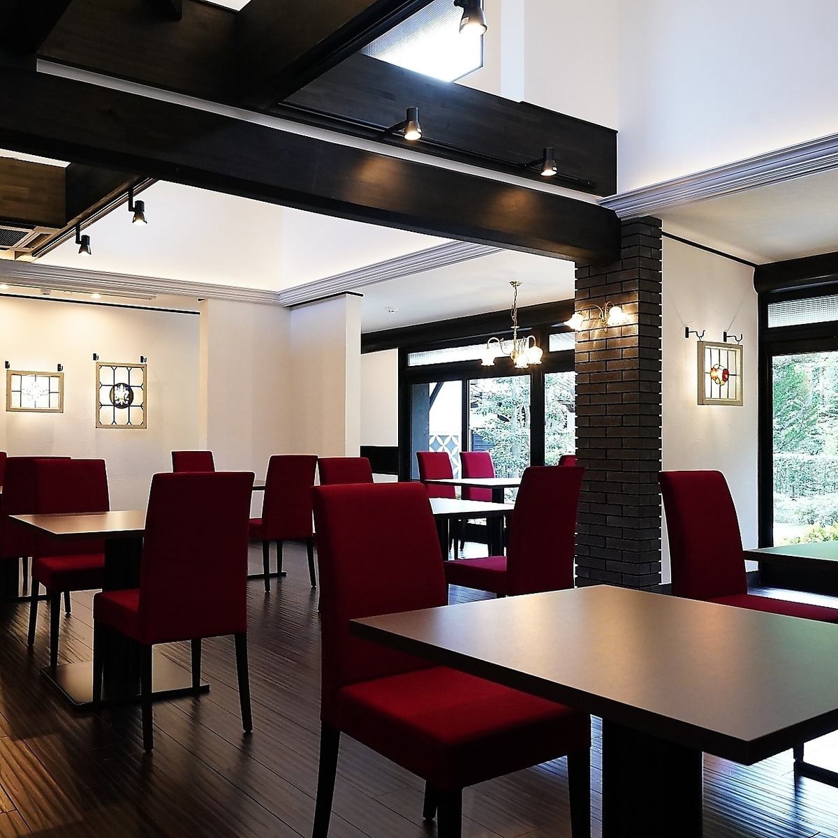 Enjoy a relaxing meal with your loved ones in a stylish restaurant.