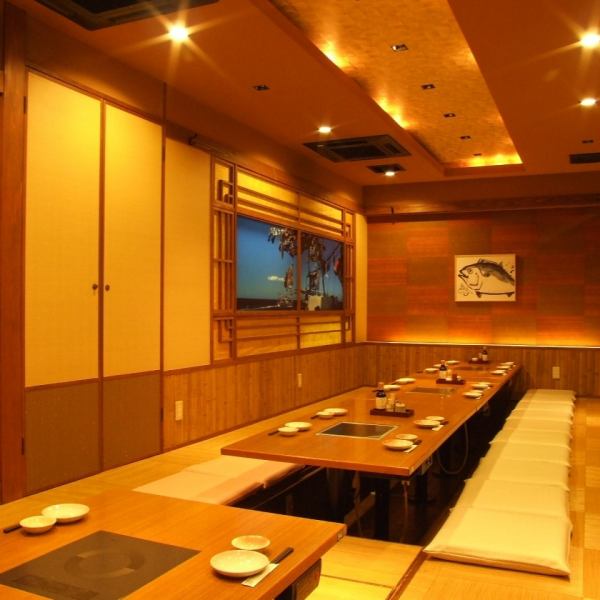 At our shop, you can use tatami mats and other box seats as if you were in a private room.The seats are spacious and spacious! [Memorial service, memorial service, charter, smoking room available]