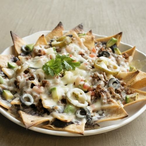 NACHOS ／ナチョス