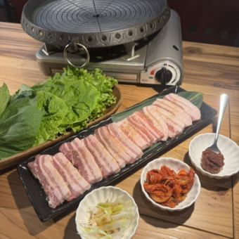 【120分飲み放題付】牛タン・サムギョプサル・石焼ビビンバを堪能！全8品 贅沢焼肉コース
