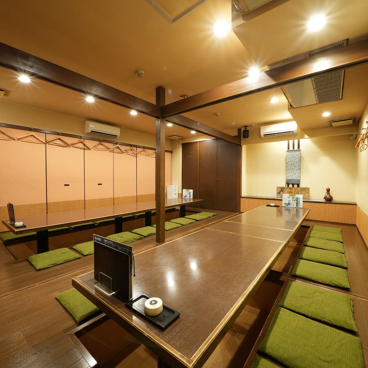 我们还提供宽敞舒适的座位,非常适合娱乐或周年纪念!