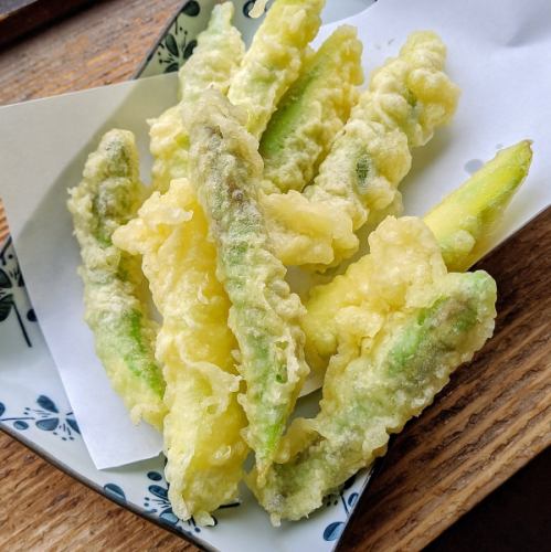 Asparagus tempura