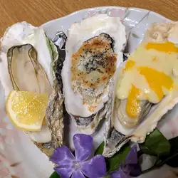 焼き牡蠣3種食べ比べ