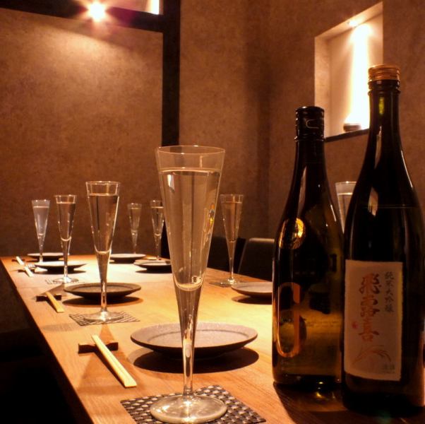 ◆ There is a complete private room for 2 to 14 people. ・ It is a spacious private room from a couple seat. ◆ The doors and walls are provided so that you can spend your time without worrying about the neighbors.For a 33-seat hideaway store, we will provide hospitality that is dedicated to each and every customer.