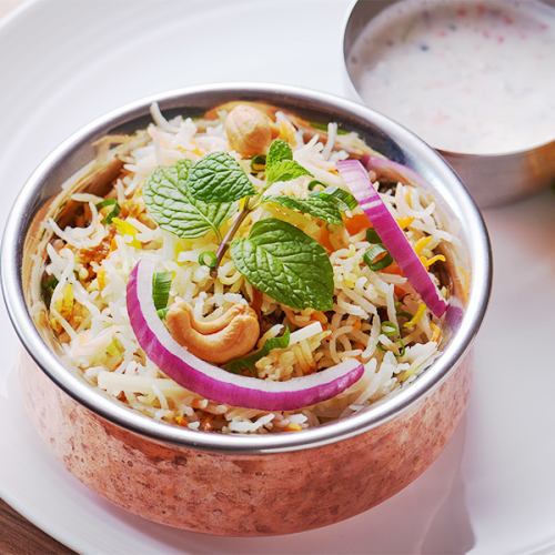 ハイデラバディ ビリヤニ(ライタ付き) Hyderabadi Biryani