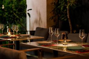 テラステーブル席【2名様~OK】夜景が綺麗♪デートや特別な日におすすめ。