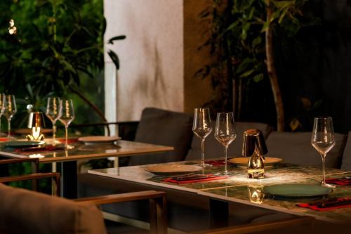 テラステーブル席【2名様~OK】夜景が綺麗♪デートや特別な日におすすめ。