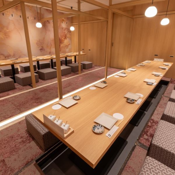 【個室完備】 ご宴会は『じぶんどき上野駅前店』にお任せください！大人数様向けの大型個室では、ゆったりとした楽しいひと時をお過ごしいただけます。中小規模のお食事にピッタリの個室もご用意しているので、ご家族でのご利用や仲間内の飲み会にも。