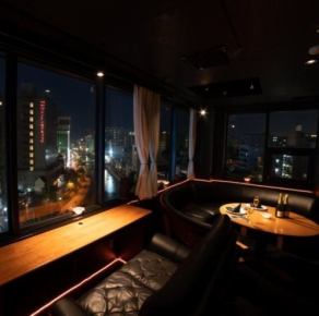 [Semi-private room] A night view that can be seen from a later time.A view unique to a couple seat.The late couple seat is a little-known spot.
