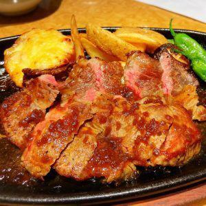 Beef loin steak with Chaliapin sauce