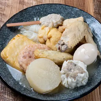 宴コース■おでん盛・串焼き盛・焼きそばなど全7品＋生ビール含む120分飲み放題付2499円