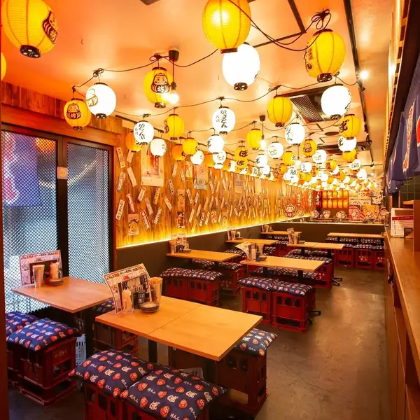 一人でも大人数でも使いやすいシーンを選ばない大衆居酒屋♪外からも賑わって見える開放的な店内気軽に楽しめるアットホームな雰囲気！＃金山＃金山小町＃焼き鳥＃愛知＃焼鳥＃居酒屋＃大衆酒場＃ネオ酒場＃つくね＃刺身＃唐揚げ