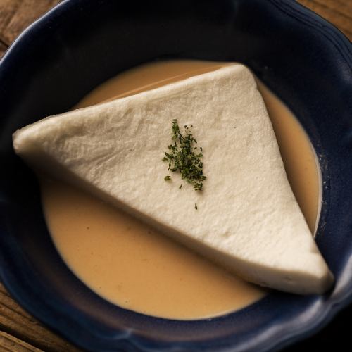 Hanpen (fish cake) with lobster sauce