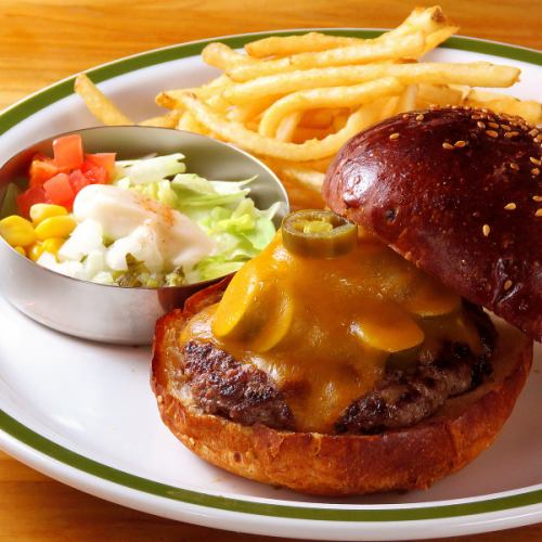 ハラペーニョチーズバーガー