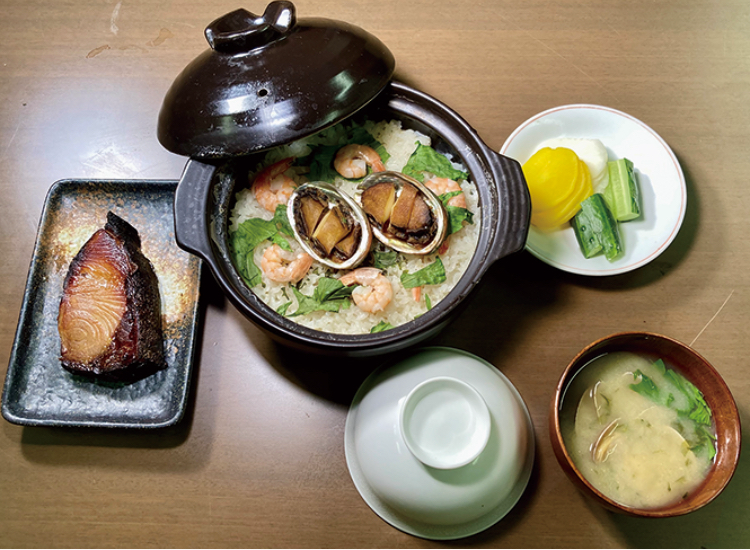 海鮮土鍋飯セット（アワビ）