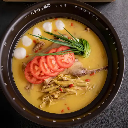 本場四川の味！薬膳火鍋♪