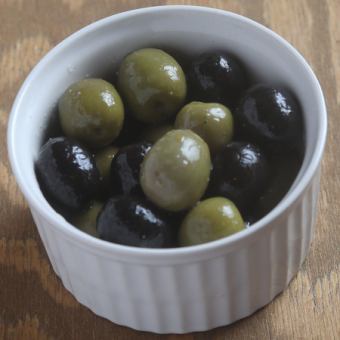 2種のオリーブマリネ