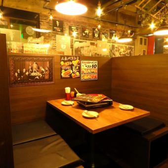 There is a partition so you don't have to worry about the eyes around you. There are sofa seats that can be used by 4 people! [Akakara Nishi Kasai store] has a stylish cafe style! Of course, you can use it for various occasions such as birthday celebrations, dates and joint parties!