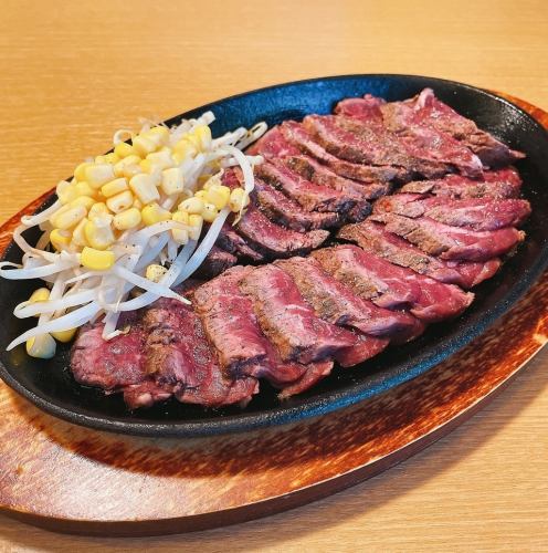 Australian grain-fed beef "skirt steak" cut 100g