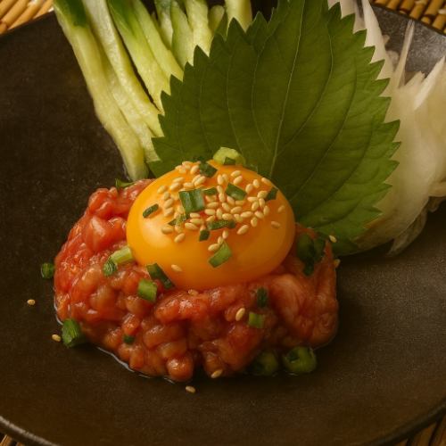 レア風黒毛和牛ユッケ