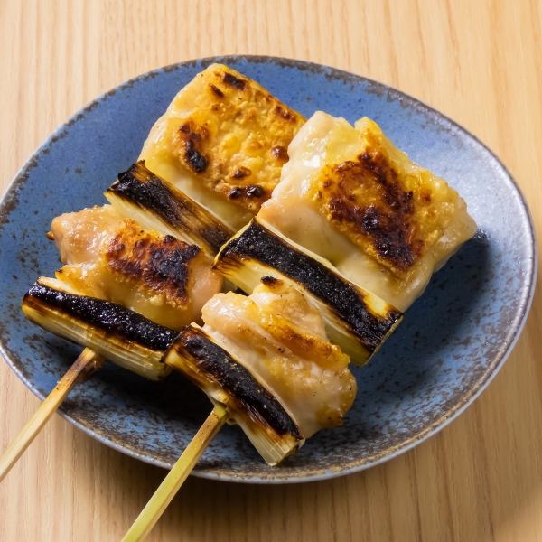 炭火焼鳥や一品料理が種類豊富！その他、居酒屋メニューも自信あり！！