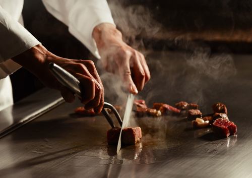The real thrill of teppanyaki, cooked right in front of your eyes