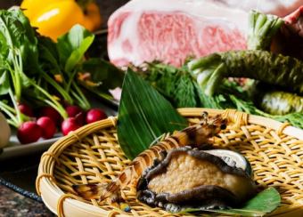 [KIWAMI]<奢华的食材>可以品尝到活虎虾、活虾夷鲍鱼、黑毛和牛等的绝品套餐。