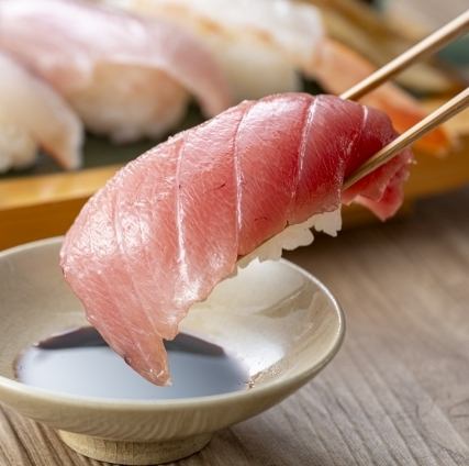 [Counter Only] Special Nigiri Sushi Set! 10 pieces of Setouchi sushi and 3 side dishes for 3000 yen per person.