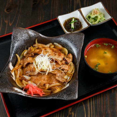 午餐时间从11:30开始◎