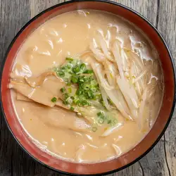 진한 돼지뼈라면