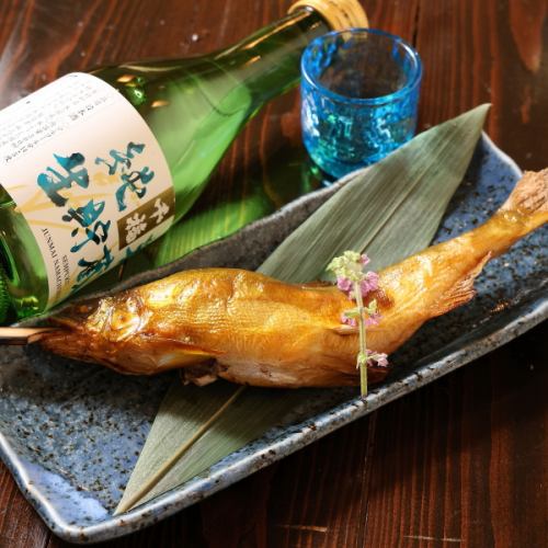 お酒が進むメニューが豊富