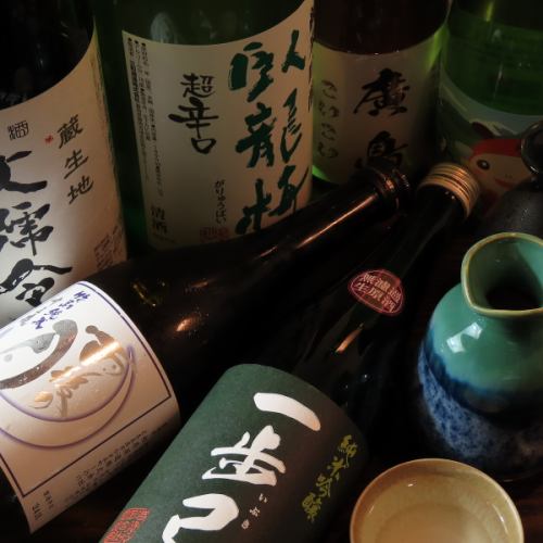 We offer a carefully selected selection of famous sake from all over the country