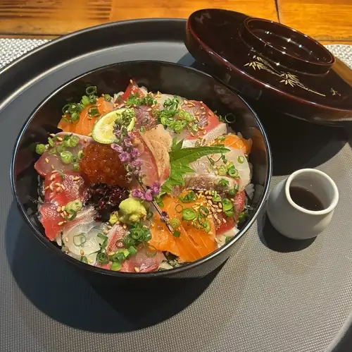 海鮮丼