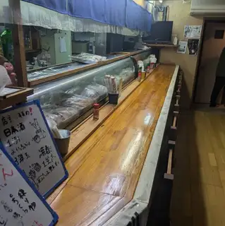 カウンター席あり