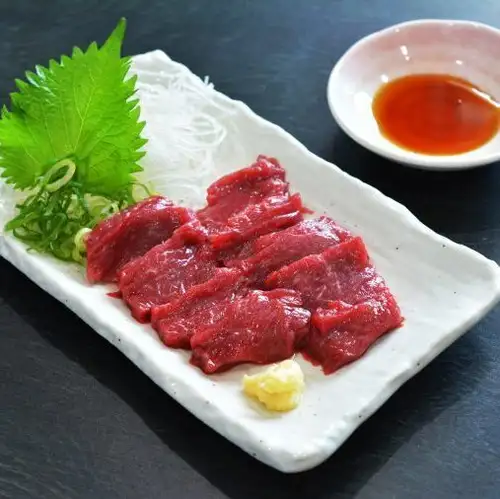 【鮮度自慢】馬刺し！味工房とりやすの逸品