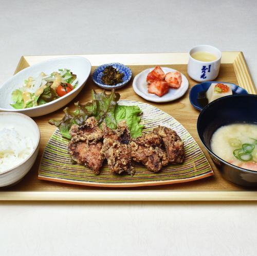 Salted rice malt fried chicken lunch